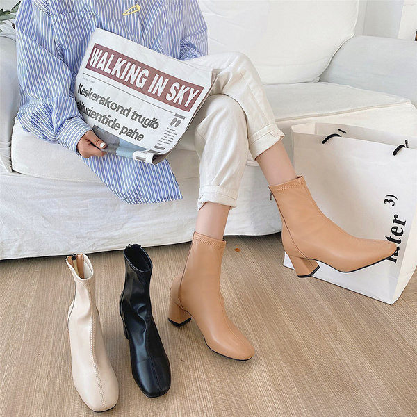 Női csizma hegyes modell és sarok három színben