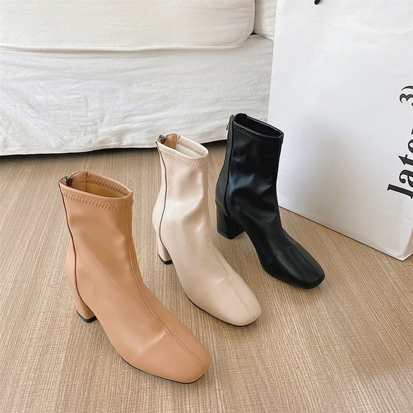 Női csizma hegyes modell és sarok három színben
