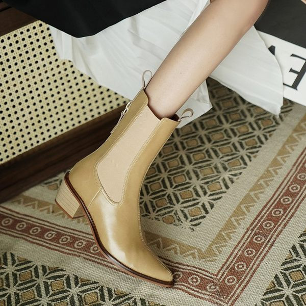 Moderne ženske čizme od eko kože model sa špicastom petom