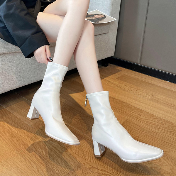 Novi model ženskih čizama od eko kože sa petom visine 6 cm