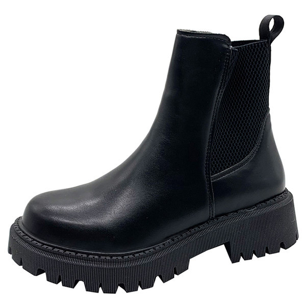 Női csizma durva talppal és elasztikus bokával