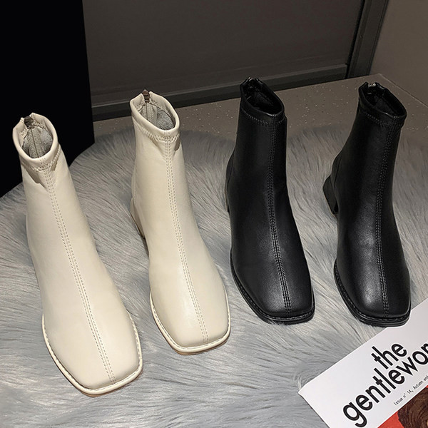 Sima modell női csizma cipzárral