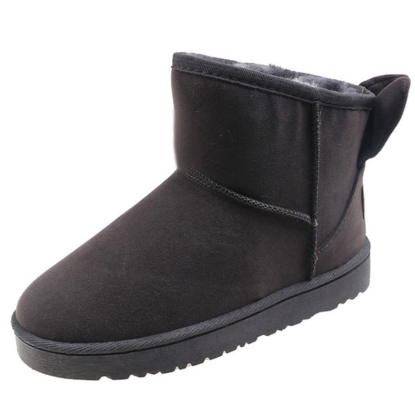 Ženske zimske čizme sa 3D elementima i toplom postavom