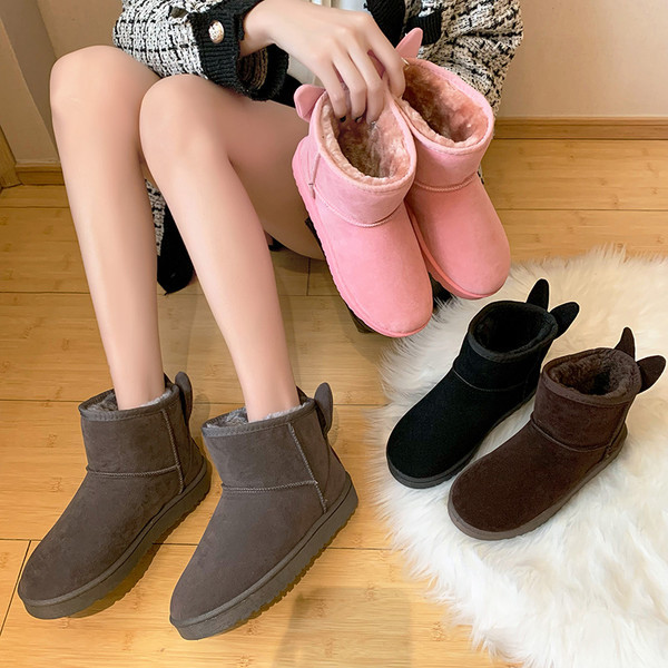 Ženske zimske čizme sa 3D elementima i toplom postavom