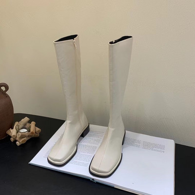 Alkalmi női csizma sima modell cipzárral