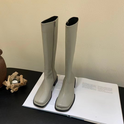 Alkalmi női csizma sima modell cipzárral