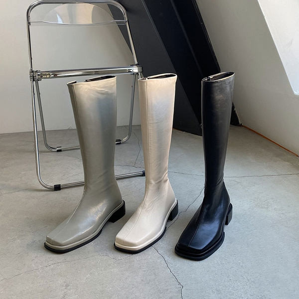 Alkalmi női csizma sima modell cipzárral