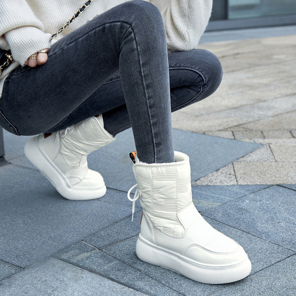 Téli meleg csizma, nyakkendővel