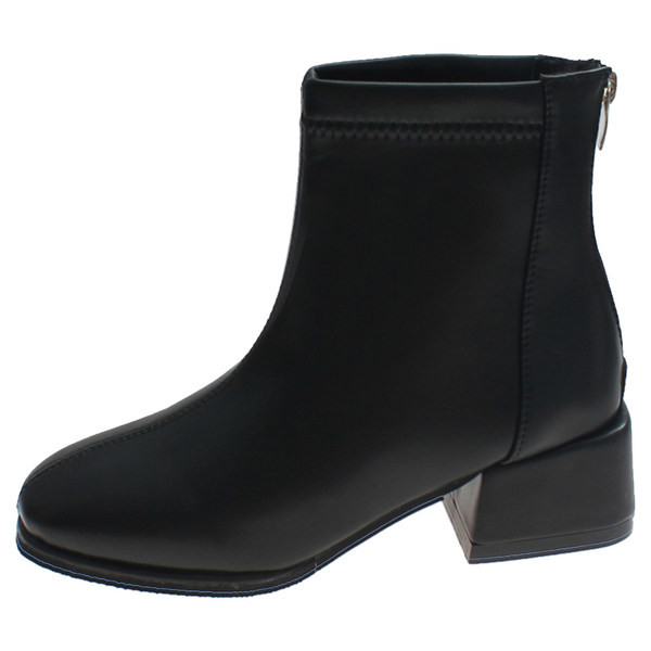 Női csizma új modellje alacsony, vastag sarokkal