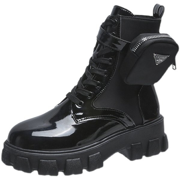 Női lakkcsizma új modellje táskával