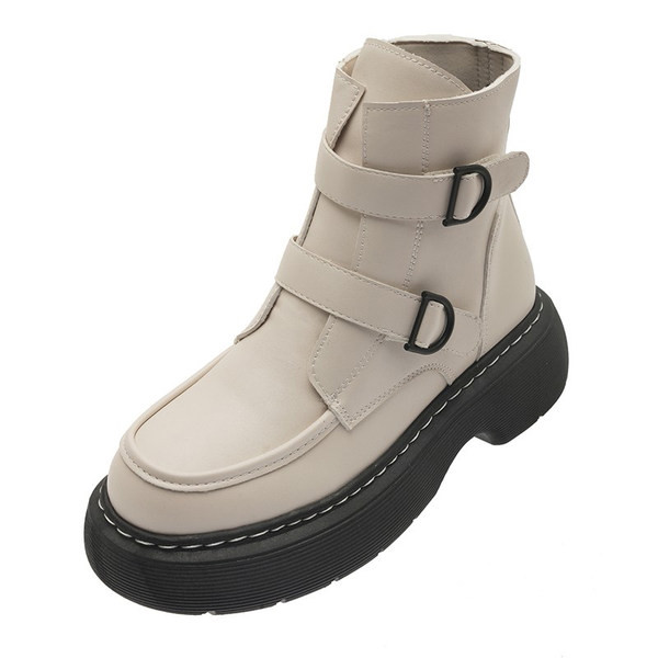 Modern női csizma csattal és talppal 5 cm