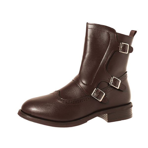 Alkalmi női csizma lapos talppal és csattal