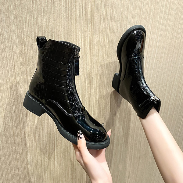 Moodsad naiste saapad ökonahast, ees lukuga