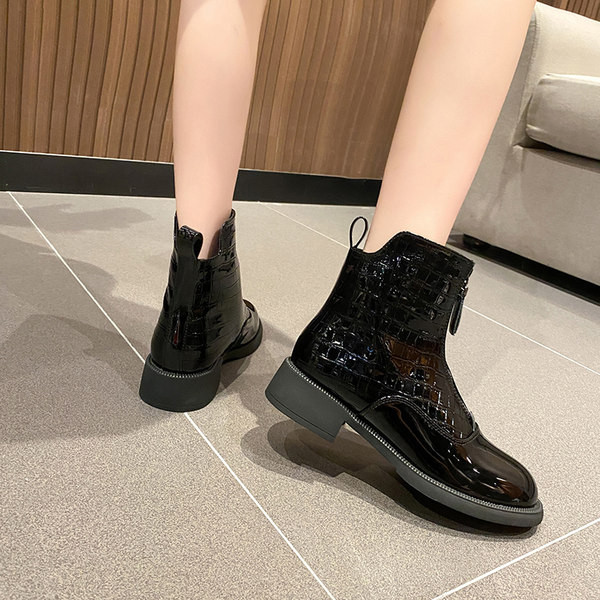 Moodsad naiste saapad ökonahast, ees lukuga