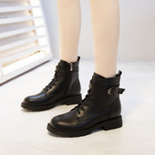 Ženske čizme od umjetne kože s pertlama u crnoj boji