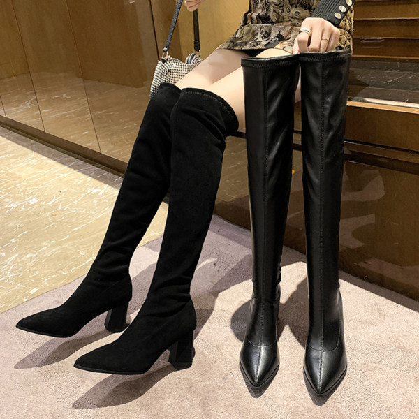 Elegáns sarkú csizma