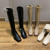 Modern bőrcsizma vastag sarokkal, 4 cm