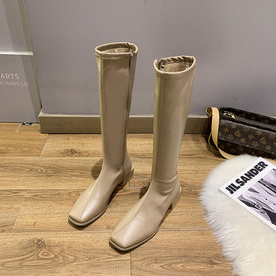 Modern bőrcsizma vastag sarokkal, 4 cm