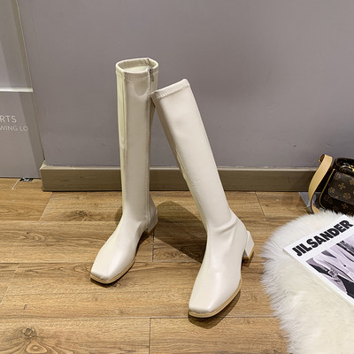 Modern bőrcsizma vastag sarokkal, 4 cm