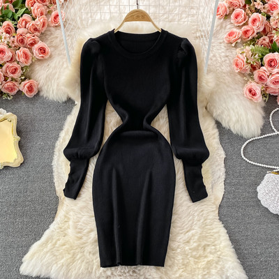 Γυναικείο πλεκτό φόρεμα με οβάλ λαιμόκοψη και μακριά μανίκια