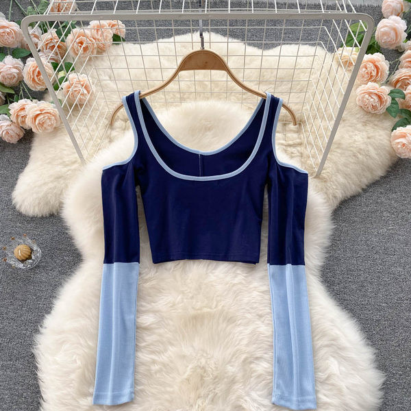 Naiste vabaaja pluus paljaste õlgade ja sügava kaelusega