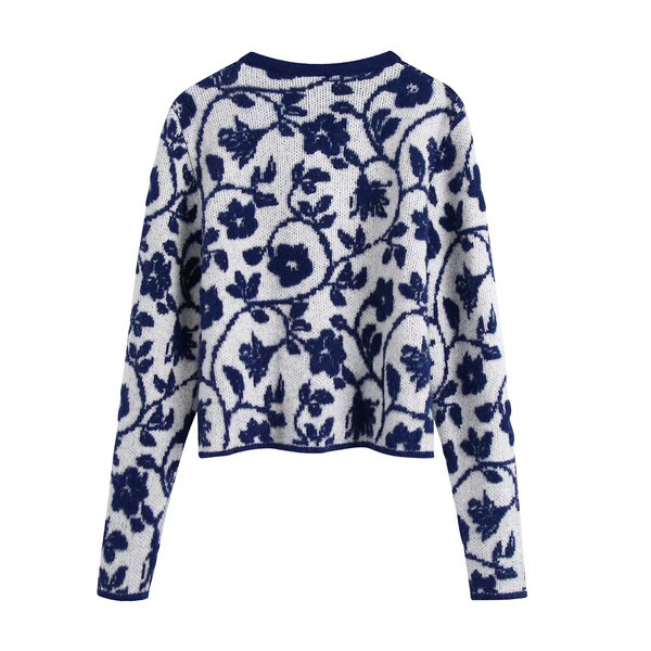 Őszi mellény virágmintával és gombokkal