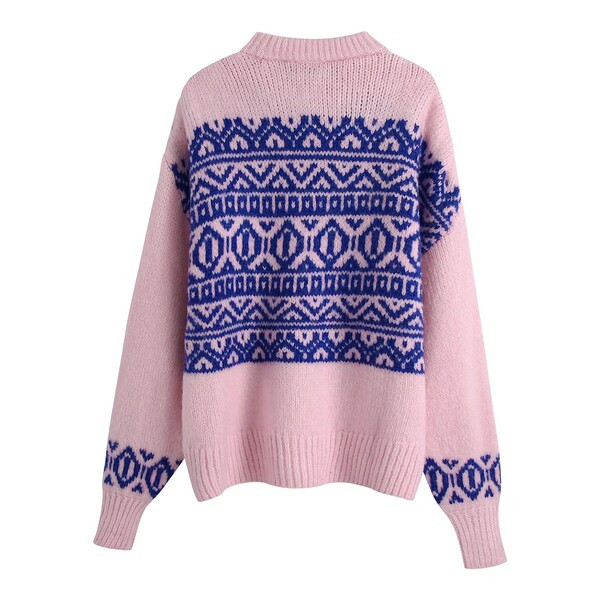 Hosszú kötött női pulóver