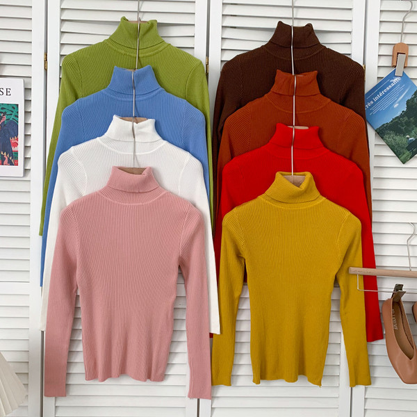 Alkalmi női pulóver magas pólógallérral több színben