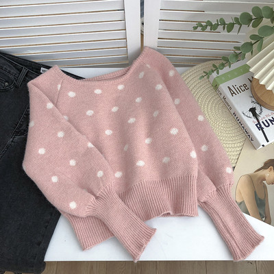 Lezser pöttyös pulóver ovális nyakkivágással