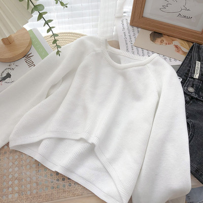 Γυναικείο απλό πουλόβερ με οβάλ λαιμόκοψη