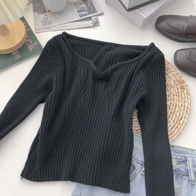 Γυναικεία κοτλέ μπλούζα με spitz λαιμόκοψη