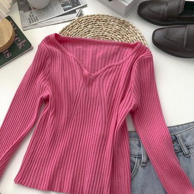 Γυναικεία κοτλέ μπλούζα με spitz λαιμόκοψη