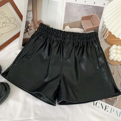 Öko-nahast valmistatud vabaaja naiste lühikesed püksid