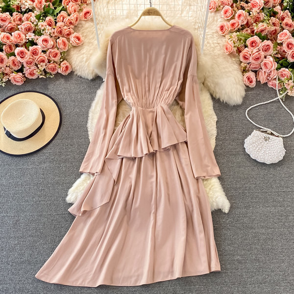 Női ruha gumírozott derékkal és hosszú ujjú három színben