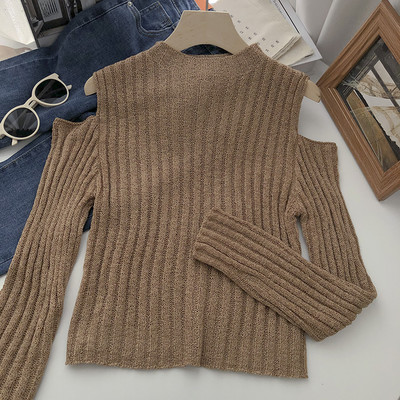 Naiste madala kraega ja paljaste õlgadega kampsun