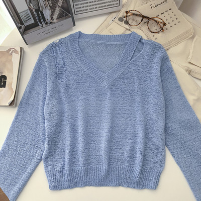 Női alkalmi pulóver hosszú ujjal és spitz nyakkivágással