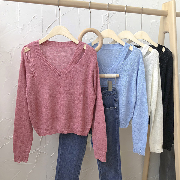 Női alkalmi pulóver hosszú ujjal és spitz nyakkivágással