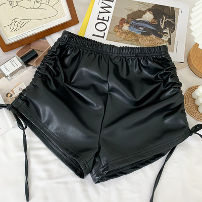 Alkalmi női bőr rövidnadrág fűzős