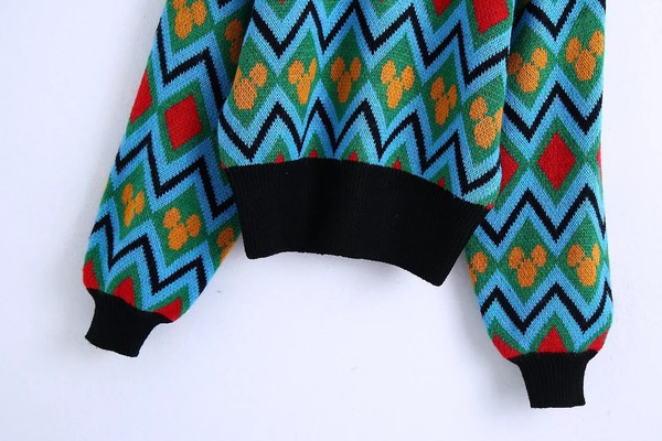 Φαρδύ πουλόβερ με πολύχρωμο μοτίβο για γυναίκες