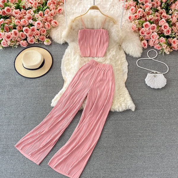 Naiste kaasaegne komplekt kahest osast erinevates värvides