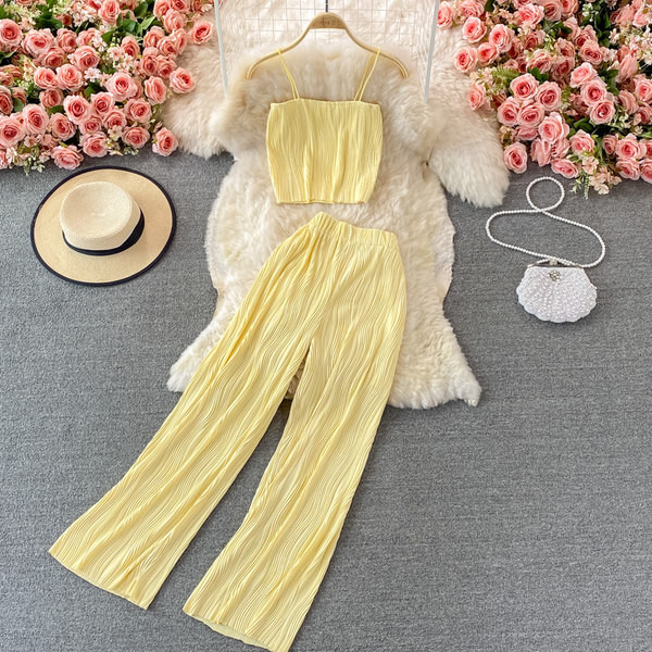 Naiste kaasaegne komplekt kahest osast erinevates värvides