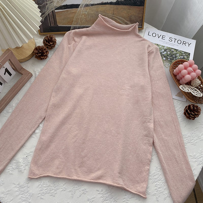 Női sima blúz alacsony gallérral