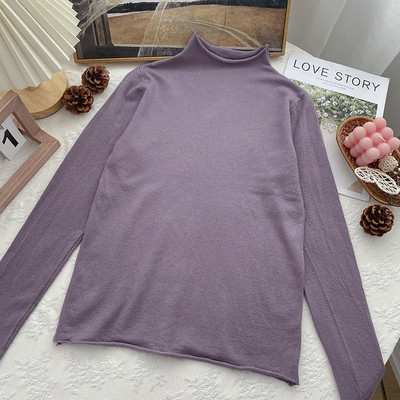 Női sima blúz alacsony gallérral