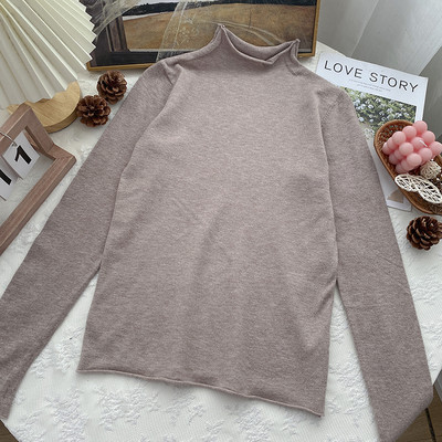 Női sima blúz alacsony gallérral