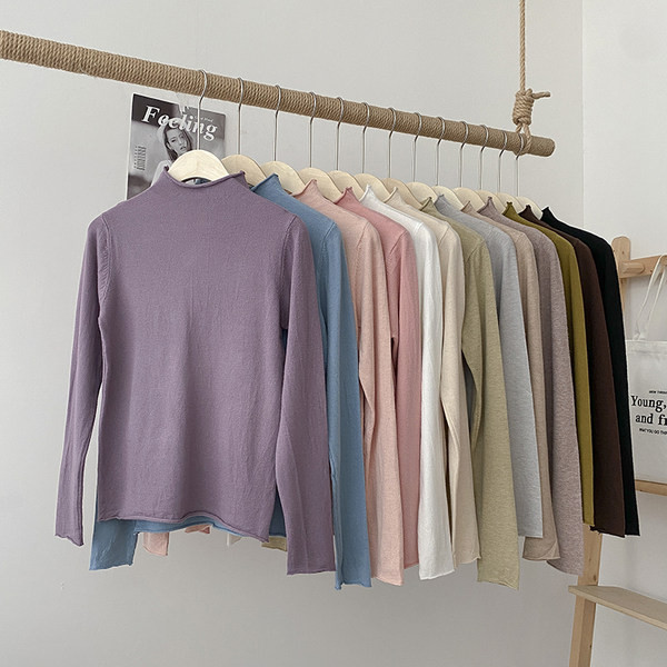 Női sima blúz alacsony gallérral