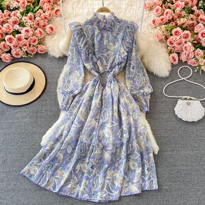 Elastse vöökoha ja lillemustriga naiste kleit - mitut värvi