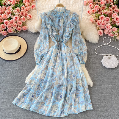 Elastse vöökoha ja lillemustriga naiste kleit - mitut värvi