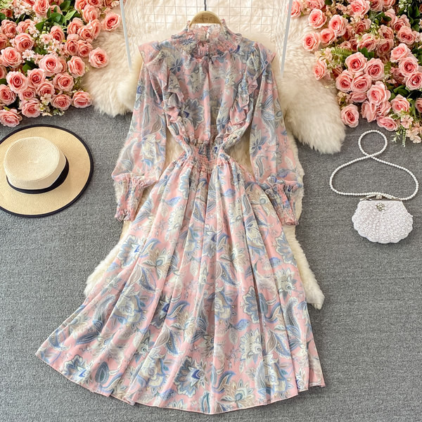 Elastse vöökoha ja lillemustriga naiste kleit - mitut värvi