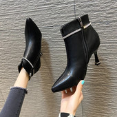 Moodsad kunstnahast õhukeste kontsade ja kivikestega naiste saapad