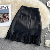 Női szoknya magas derékkal, fekete csipkével